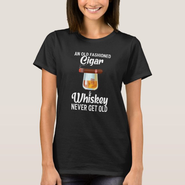 Camiseta Charuto e uísque nunca ganham cigarros e uísque an (Frente)