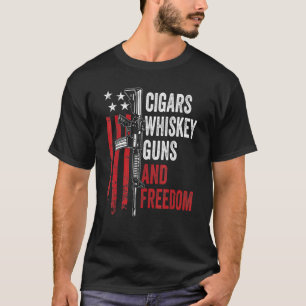 Camiseta Charutos Armas Whiskey Armadilha Liberdade Proprie