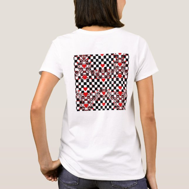 Camiseta Checkered Pattern With Red Hearts & Shapes (Verso)