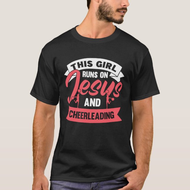 Camiseta Cheer Girl This Girl Runs on Jesus and Cheerleadin (Frente)