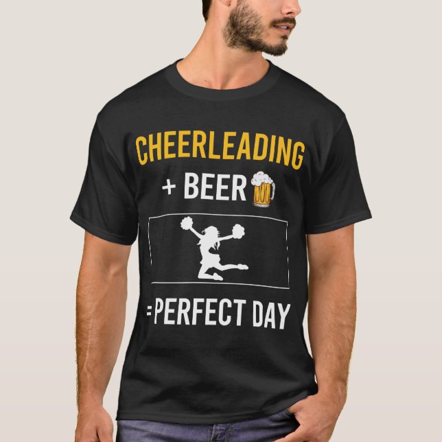 Camiseta Cheerleader de animação do dia da cerveja (Frente)