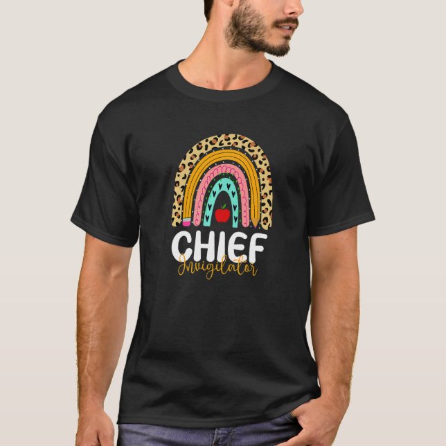 Camiseta Chefe De Vigilância Leopard Rainbow De Volta À Esc (Frente)