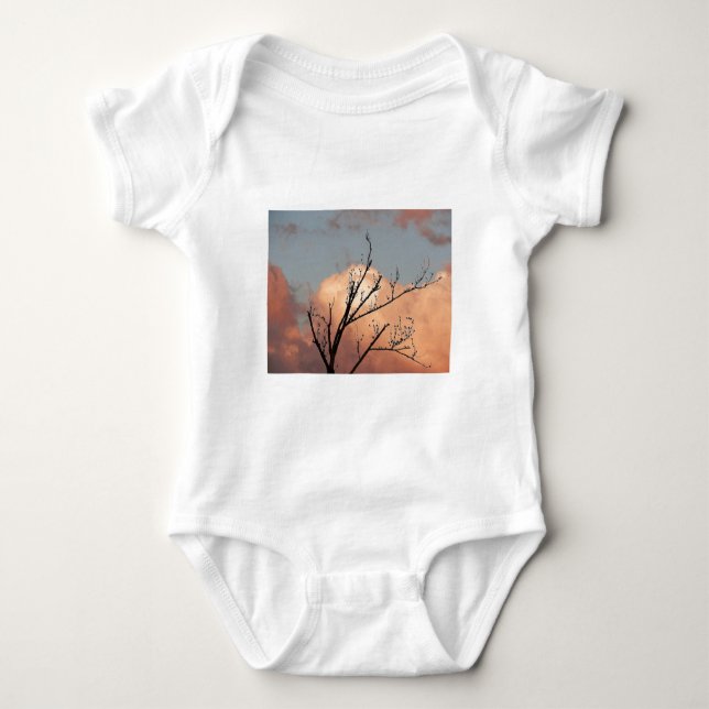 Camiseta Cheio de árvores de aves negras (Frente)