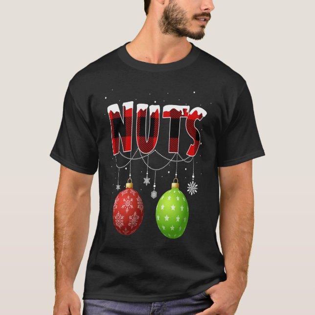 Camiseta Chest Nuts   Matching Chestnuts Christmas Couples  (Frente)