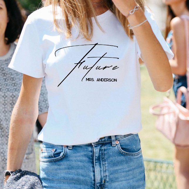 Camiseta Chic & Moderna com Letreiro “Future Mrs.” (Criador carregado)