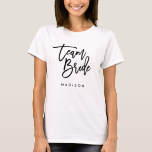 Camiseta Chic Trendy Brush Black Script Team Bride