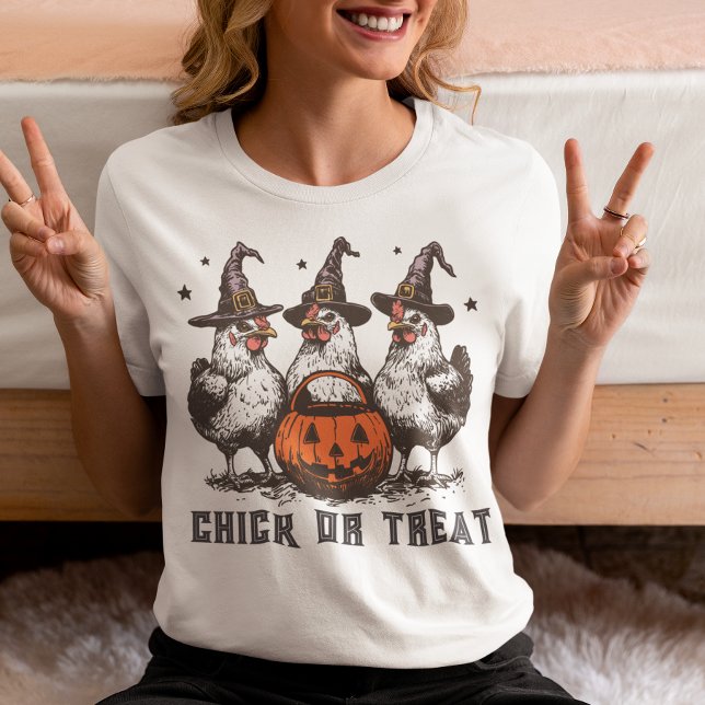 Camiseta Chick or Treat Chicken Halloween (Criador carregado)