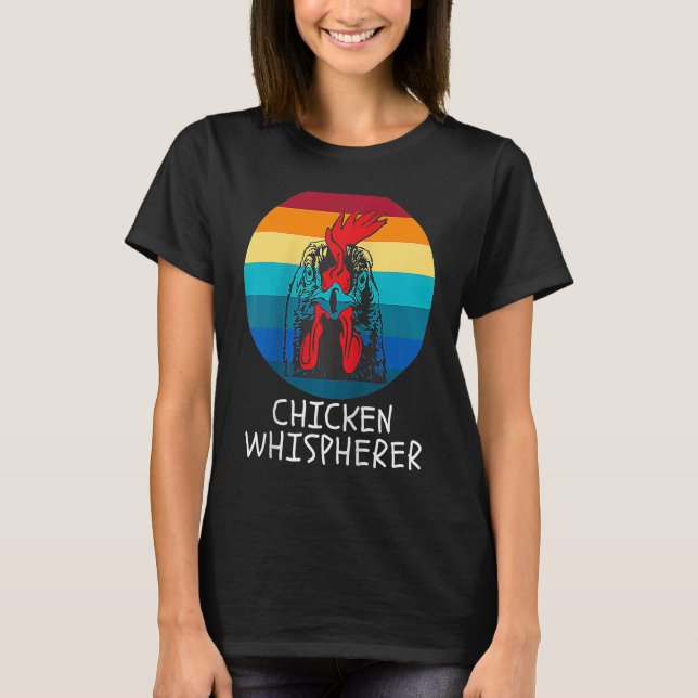 Camiseta Chicken Whisperer with Retro Sunset  Backyard Chic (Frente)