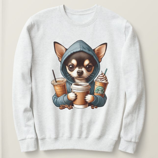 Camiseta Chihuahua em camisola caseira segurando café (Frente do Design)