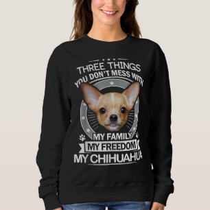 Camiseta Chihuahua Três Coisas Que Você Faz Com Engraçado T