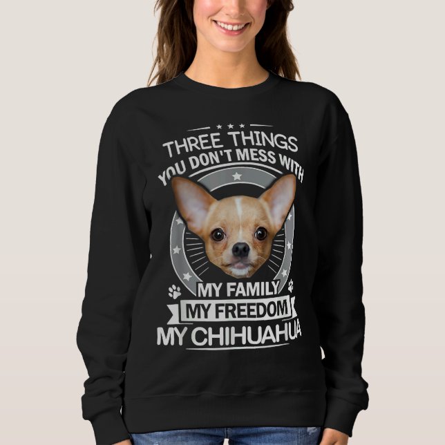 Camiseta Chihuahua Três Coisas Que Você Faz Com Engraçado T (Frente)