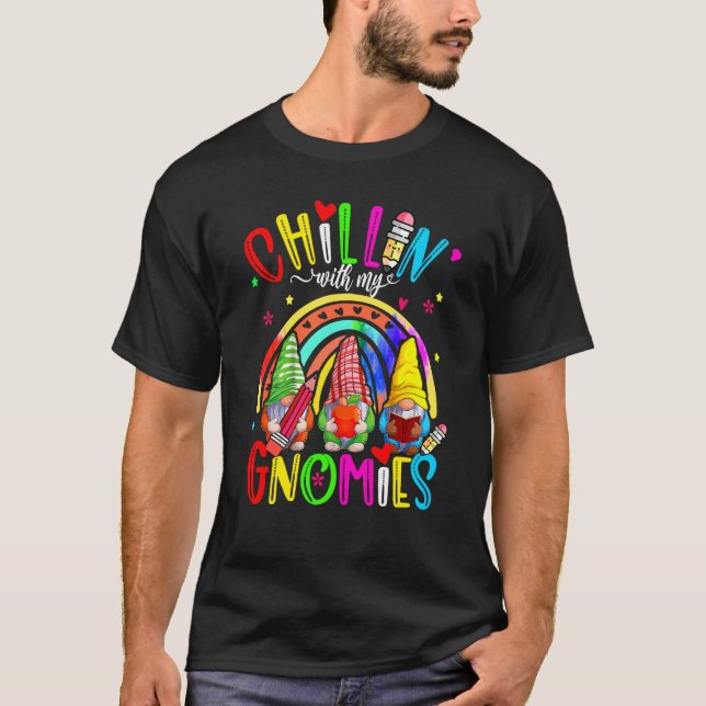 Camiseta Chillin com meus genomas 100º dia dos gnomos escol (Frente)