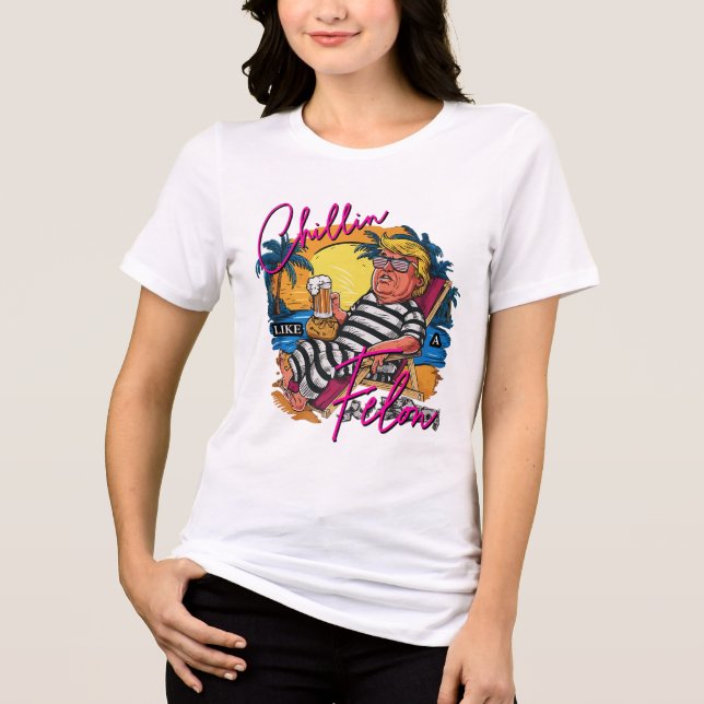 Camiseta Chillin Como Um Felon Retro Cor-De-Rosa Cerveja Ro (Frente)