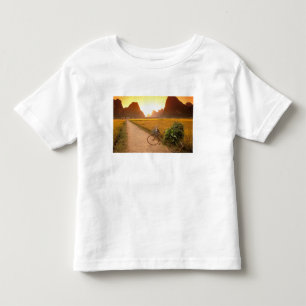 Camiseta China, Guangxi. Yangzhou, Bicicleta no campo