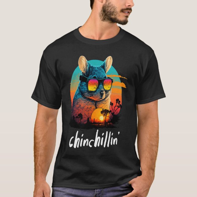 Camiseta Chinchillin' Retro Groovy Chinchilla (Frente)