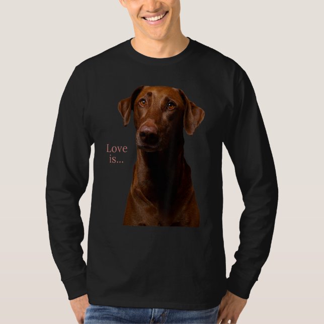 Camiseta Chocolate Labrador Retriever Tea Dog Mãe Pai (Frente)