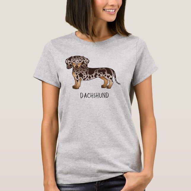 Camiseta Chocolate & Tan Dapple Short Hair Dachshund & Text (Frente)