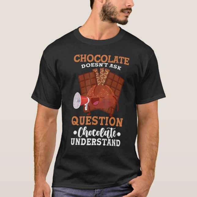 Camiseta Chocolates não faz perguntas com o gráfico de Comi (Frente)
