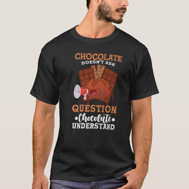 Camiseta Chocolates não faz perguntas com o gráfico de Comi (Frente)