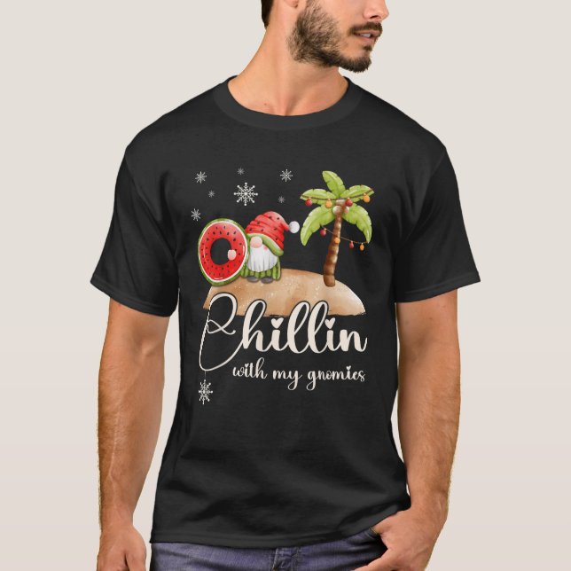 Camiseta Chrismas no gnomo de julho na praia no verão (Frente)