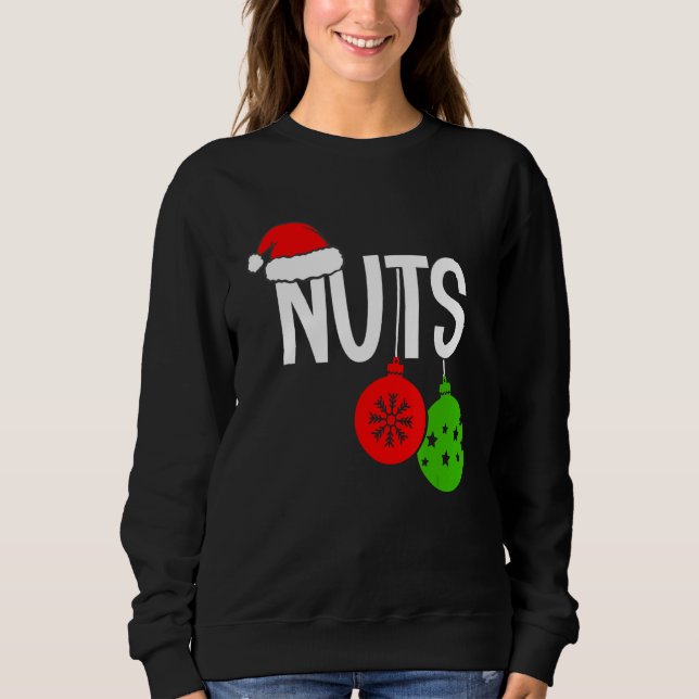 Camiseta Christmas Chest Nuts Christmas Couple Mr and Mrs L (Frente)
