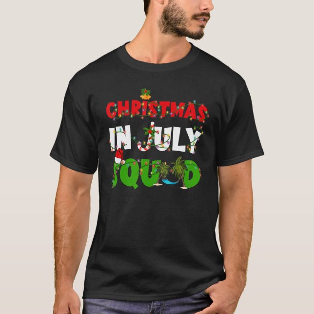Camiseta Christmas In July Squad Palm Tree & Xmas Lights Su (Frente)