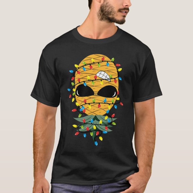 Camiseta Christmas Lights Upside Down Pineapple Swinger (Frente)