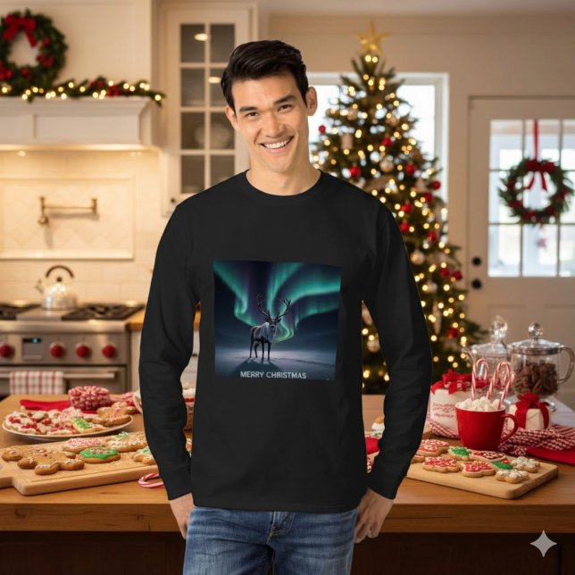 Camiseta Christmas Reindeer Aurora Borealis Night Sky (Criador carregado)