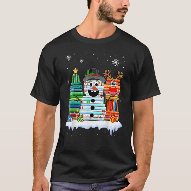 Camiseta Christmas Tree Snowman Reindeer Book Stack Librari (Frente)