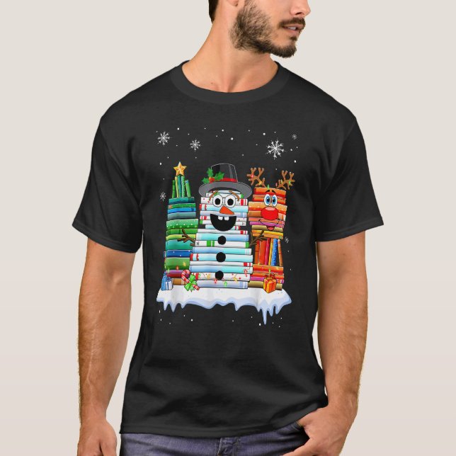 Camiseta Christmas Tree Snowman Reindeer Book Stack Librari (Frente)