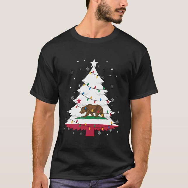 Camiseta Christmas Tree with California Flag Festive State  (Frente)