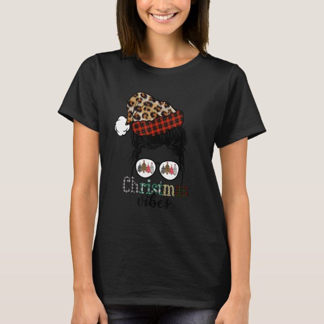Camiseta Christmas Vibes Messy Bun Plaid Leopard Xmas Tree  (Frente)