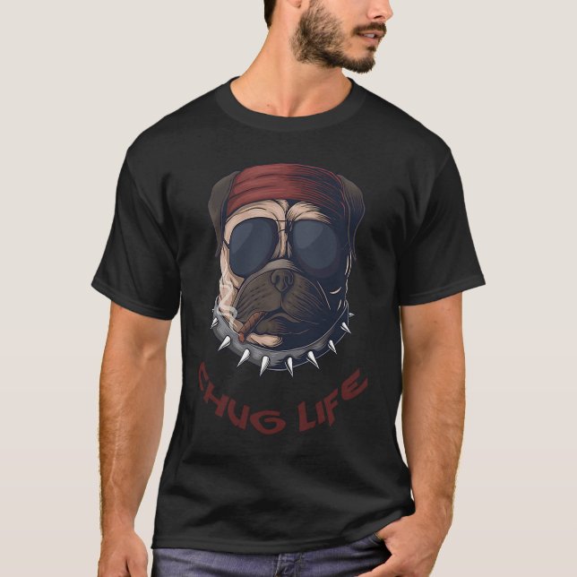 Camiseta Chug Life  Dog Smoke Cigar with Sunglasses Gangste (Frente)