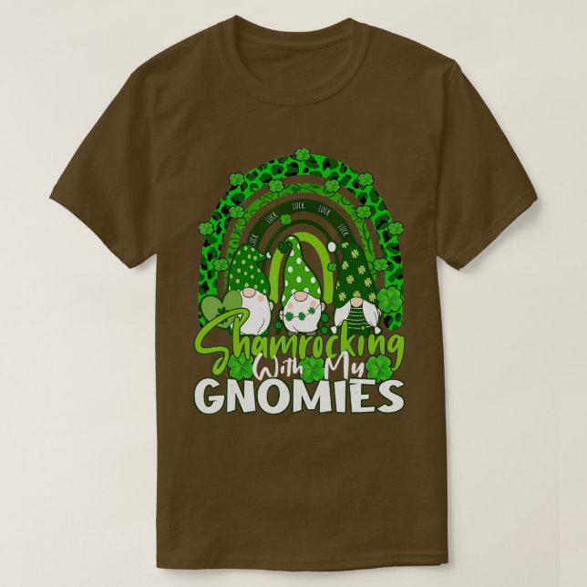 Camiseta Chupando Com Minha Rua Gnomos Rainbow Leopard Pat (Frente do Design)