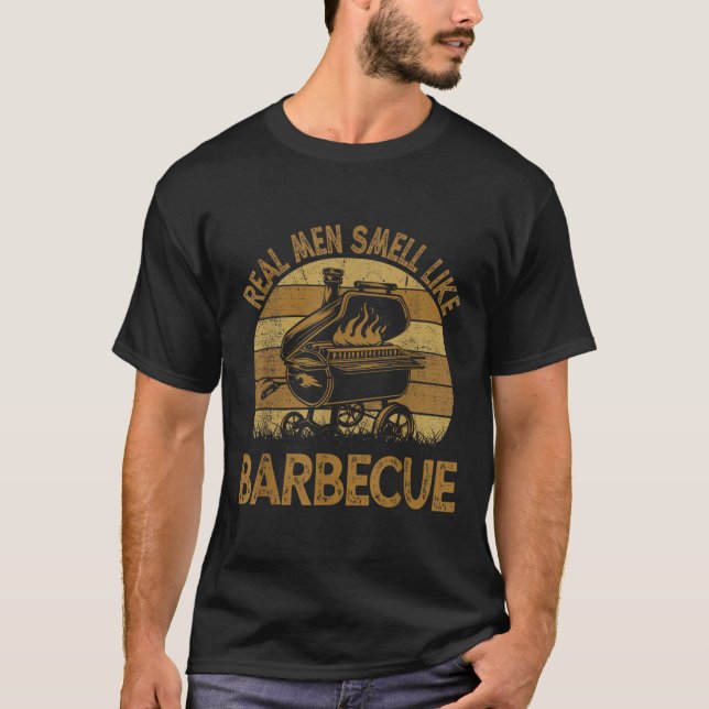 Camiseta Churrasco De Chef Homens Reais Cheiroem Como Barbe (Frente)