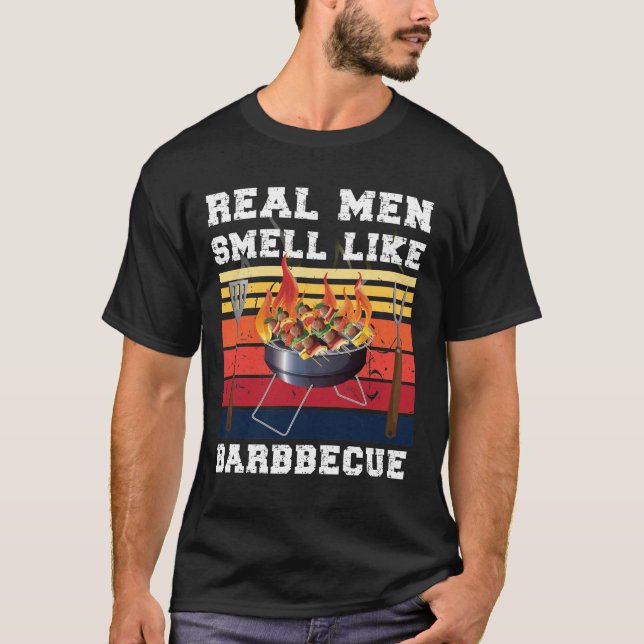 Camiseta CHURRASCO Fumante Homens Reais Cheiram A Churrasco (Frente)