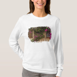 Camiseta Cidade Monumental, edifícios cobertos de flores