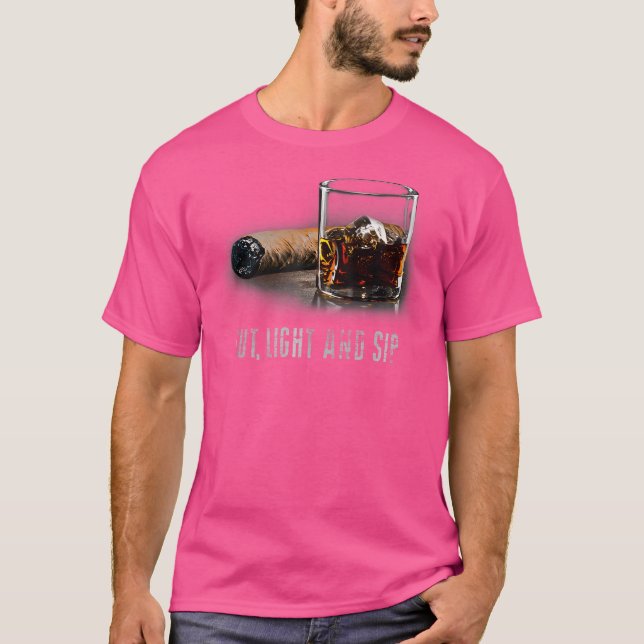 Camiseta Cigar And Bourbon Great For Cigar Lounge Lovers (Frente)