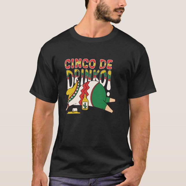 Camiseta Cinco De Drinko Homens Mulheres Cinco De  (Frente)