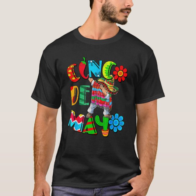 Camiseta Cinco De Mayo Dabbing Mexican Poncho Party Fiesta  (Frente)