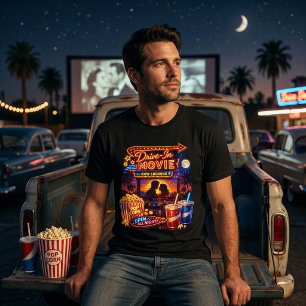 Camiseta Cinema Drive-In Retrô Neon de Pipoca e Carro Cláss