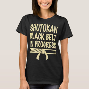 Camiseta Cinturão preto Shotokan em andamento, citação dize
