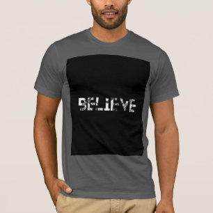 camiseta cinza com título acredite