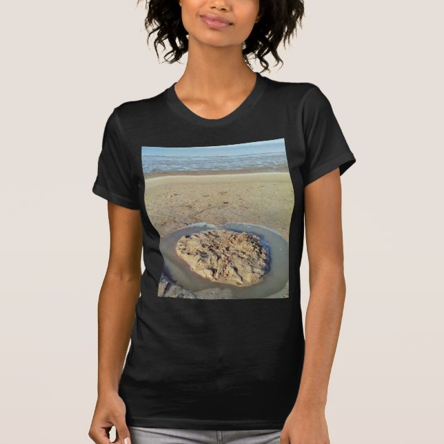 Camiseta Círculo de Água em Areia na Praia, Horário de Verã (Frente)