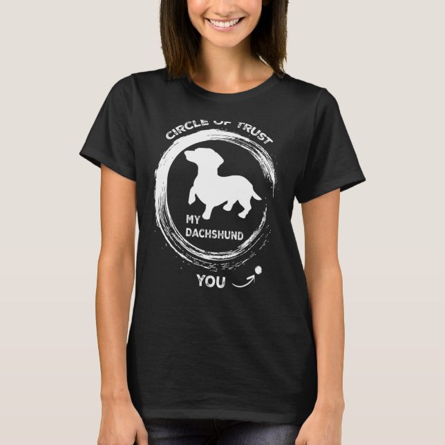 Camiseta Círculo De Fidedignidade Cão-De-Ferro-Dachshund (Frente)