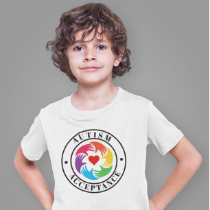 Camiseta Círculo de Mãos e Coração de Aceitação do Autismo