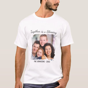 Camiseta Citação de Foto da Família Personalizada Juntos é 