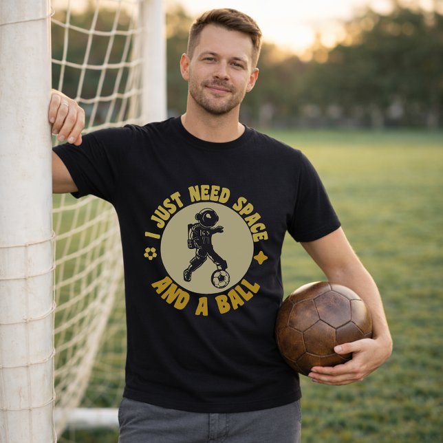 Camiseta Citação de Futebol Astronauta Precisa de Espaço e  (Criador carregado)
