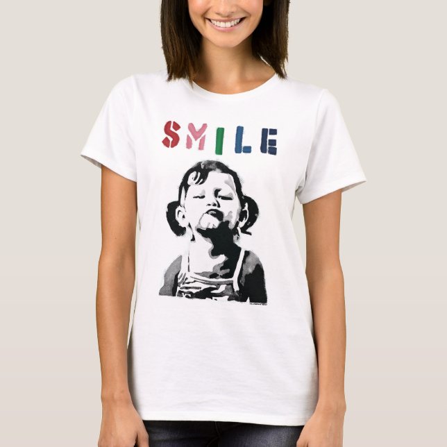 Camiseta Citação de grafite Banksy SMILE com garota não sor (Frente)