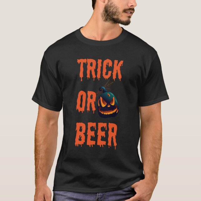 Camiseta Citação de Halloween 'Trick Or Beer' (Frente)